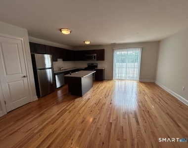 965 Hope Street - Photo Thumbnail 13