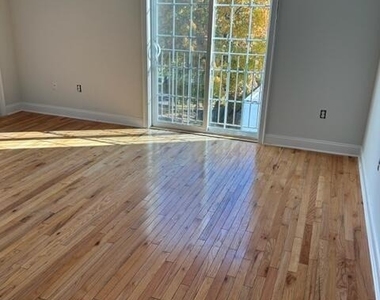 965 Hope Street - Photo Thumbnail 10