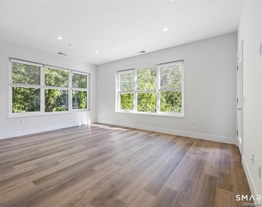 10a Willard Road - Photo Thumbnail 21