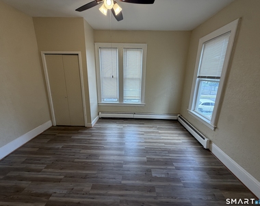 117 Fairview Street - Photo Thumbnail 10