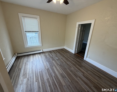 117 Fairview Street - Photo Thumbnail 11