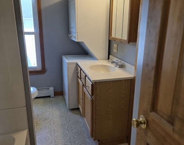 11 Ames Avenue - Photo Thumbnail 5