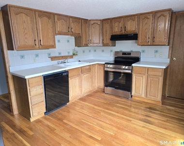 11 Ames Avenue - Photo Thumbnail 3