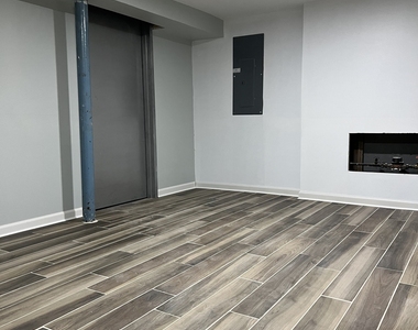 244 Walsh Avenue - Photo Thumbnail 5