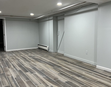 244 Walsh Avenue - Photo Thumbnail 9