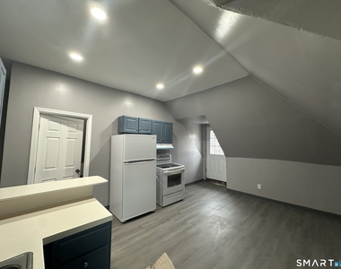 402 Sigourney Street - Photo Thumbnail 1