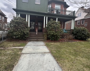 402 Sigourney Street - Photo Thumbnail 9