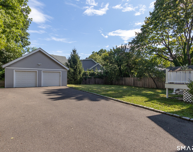 125 Oaklawn Avenue - Photo Thumbnail 6