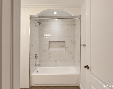 125 Oaklawn Avenue - Photo Thumbnail 30