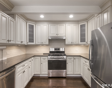 125 Oaklawn Avenue - Photo Thumbnail 15