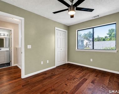 6 Wild Rose Court - Photo Thumbnail 7