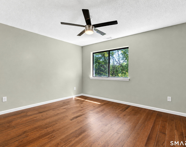 6 Wild Rose Court - Photo Thumbnail 8