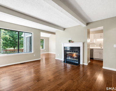 6 Wild Rose Court - Photo Thumbnail 4