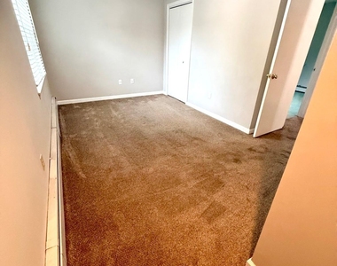 2605 Albany Avenue - Photo Thumbnail 25