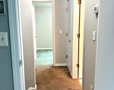 2605 Albany Avenue - Photo Thumbnail 27