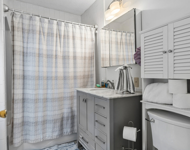 316 Shore Drive - Photo Thumbnail 13