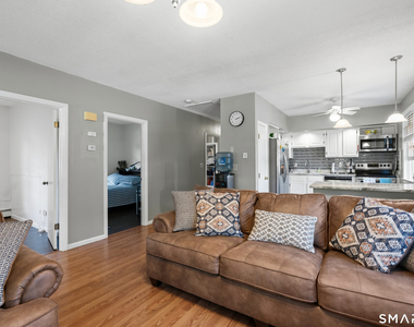 316 Shore Drive - Photo Thumbnail 3