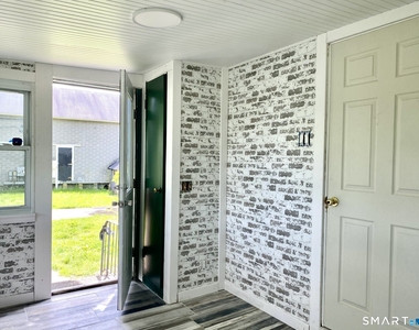 589 Old Hartford Road - Photo Thumbnail 8