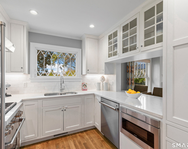 165 Shore Road - Photo Thumbnail 5