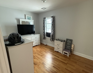 94 Cleveland Avenue - Photo Thumbnail 5