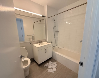 West 57th Street (11th Ave) - Photo Thumbnail 2