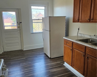 1310 Brinton Ave - Photo Thumbnail 8