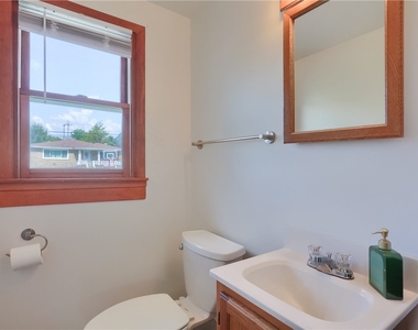 200 Spartan Dr - Photo Thumbnail 4