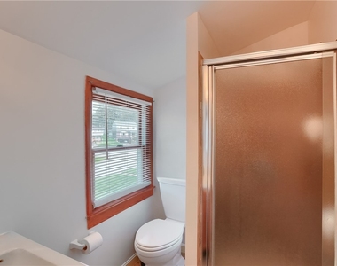 200 Spartan Dr - Photo Thumbnail 20