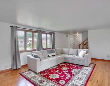 200 Spartan Dr - Photo Thumbnail 8
