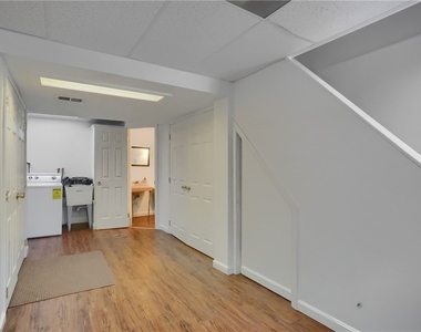 200 Spartan Dr - Photo Thumbnail 24