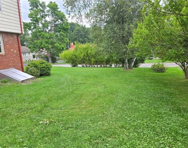 323 Arch Street - Photo Thumbnail 14