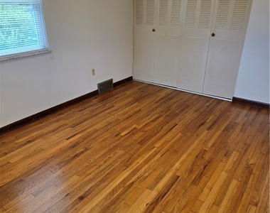 323 Arch Street - Photo Thumbnail 35