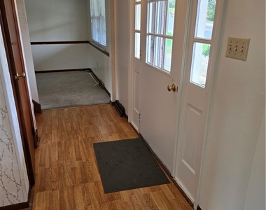 323 Arch Street - Photo Thumbnail 30