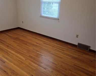323 Arch Street - Photo Thumbnail 37