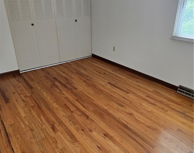 323 Arch Street - Photo Thumbnail 32