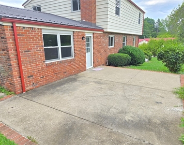 323 Arch Street - Photo Thumbnail 11