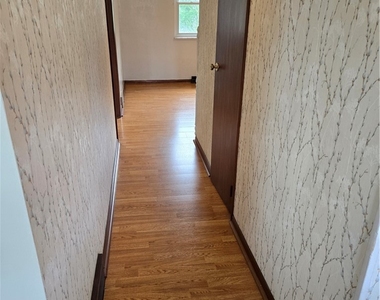 323 Arch Street - Photo Thumbnail 31