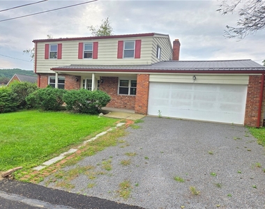 323 Arch Street - Photo Thumbnail 1