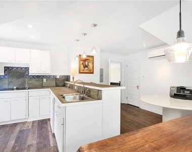 504 Eastern Ave - Photo Thumbnail 24