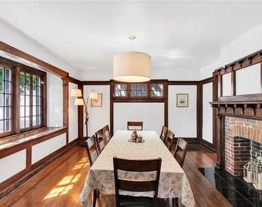 504 Eastern Ave - Photo Thumbnail 6