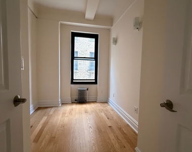 2nd Avenue - Photo Thumbnail 1