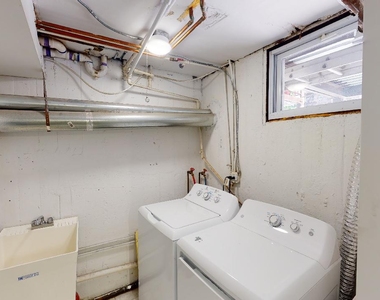 382 Burns Street - Photo Thumbnail 16