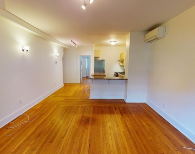 382 Burns Street - Photo Thumbnail 1