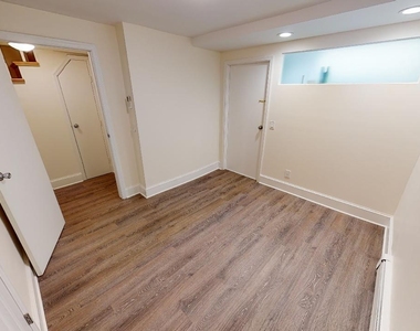 382 Burns Street - Photo Thumbnail 13