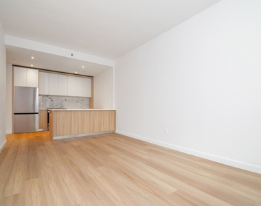71-82 Parsons Boulevard - Photo Thumbnail 2