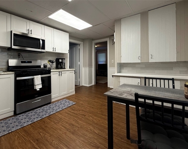 143 Harrison Street - Photo Thumbnail 3