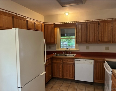 864 Salt Springs Road - Photo Thumbnail 14