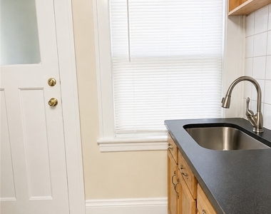 1176 Monroe Avenue - Photo Thumbnail 14