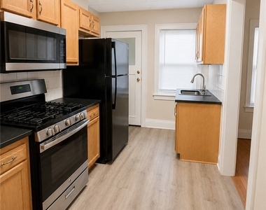 1176 Monroe Avenue - Photo Thumbnail 12