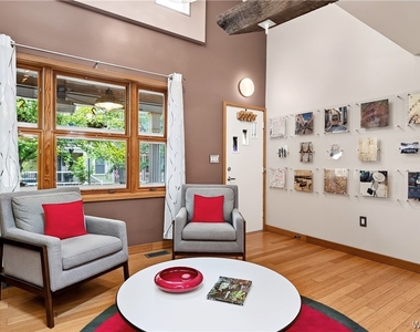 384 Summer Street - Photo Thumbnail 9